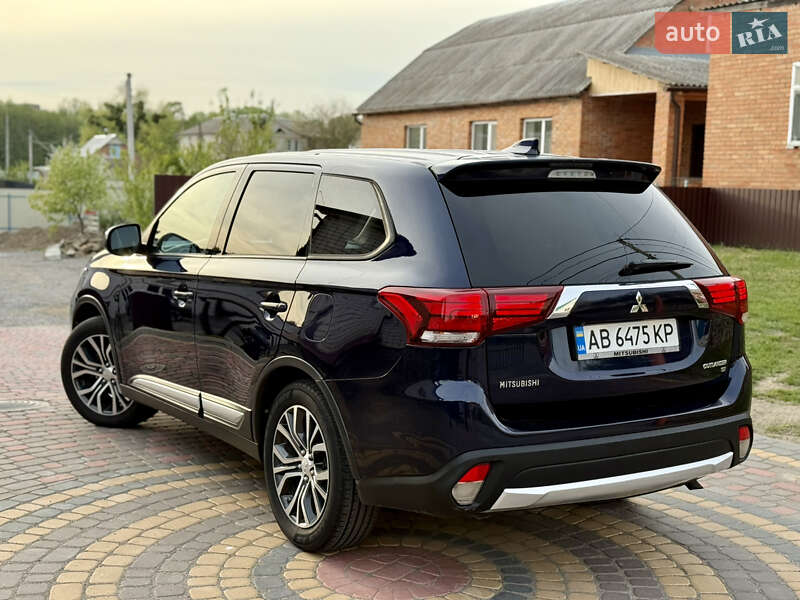 Внедорожник / Кроссовер Mitsubishi Outlander 2017 в Виннице