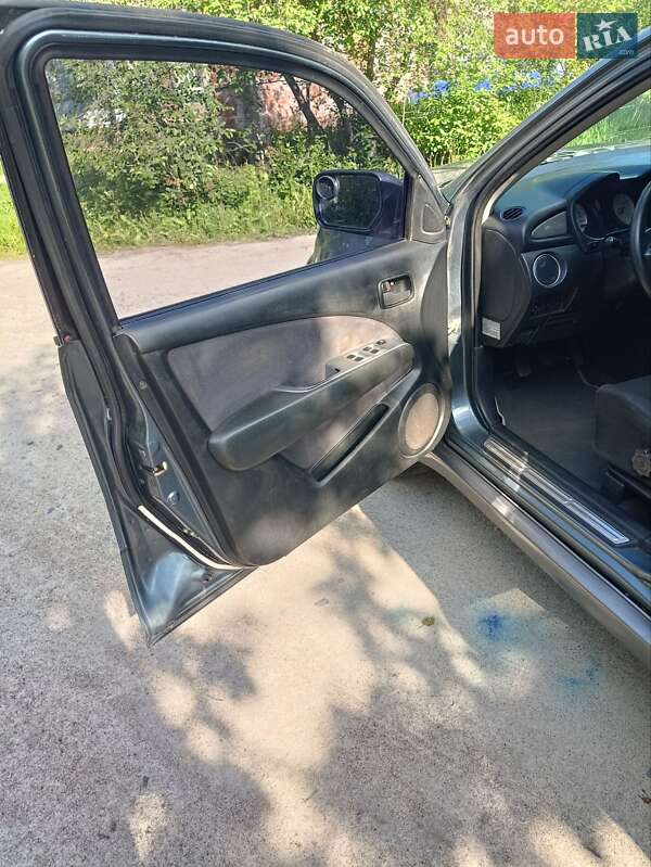 Позашляховик / Кросовер Mitsubishi Outlander 2003 в Харкові