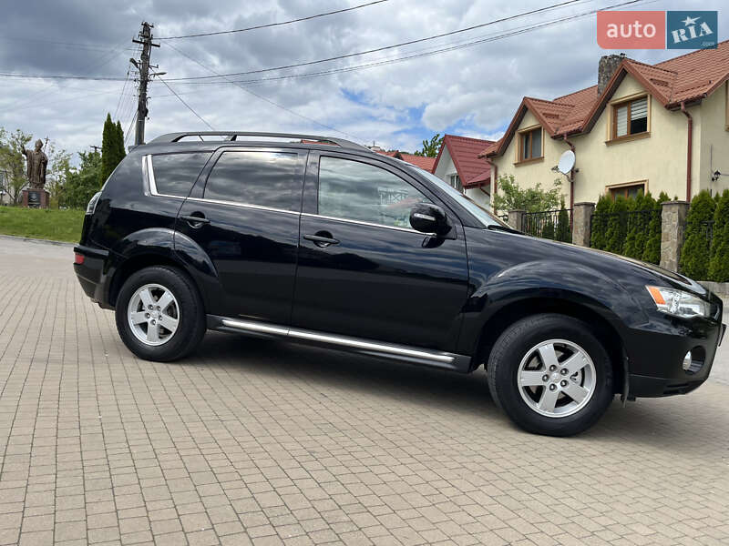 Позашляховик / Кросовер Mitsubishi Outlander 2011 в Львові