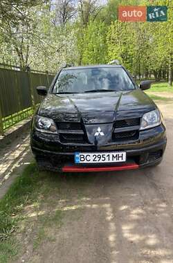 Позашляховик / Кросовер Mitsubishi Outlander 2003 в Яворові