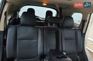 Внедорожник / Кроссовер Mitsubishi Outlander 2017 в 