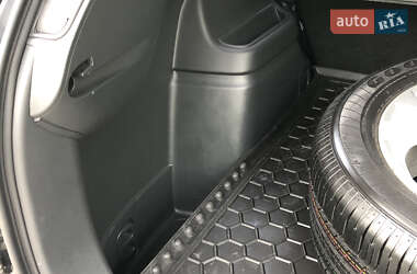Внедорожник / Кроссовер Mitsubishi Outlander 2013 в 