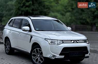 Позашляховик / Кросовер Mitsubishi Outlander 2013 в Дрогобичі