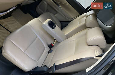 Позашляховик / Кросовер Mitsubishi Outlander 2013 в 