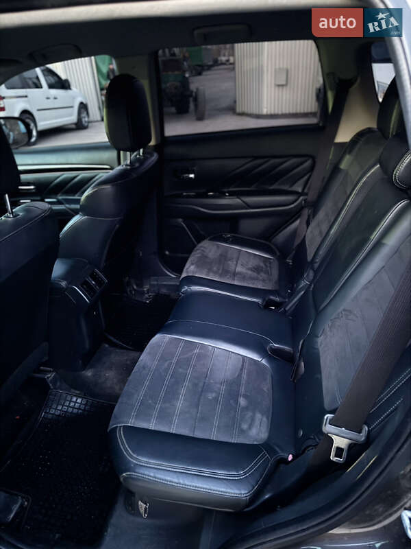 Внедорожник / Кроссовер Mitsubishi Outlander 2019 в Монастырище