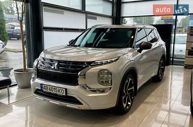 Позашляховик / Кросовер Mitsubishi Outlander 2023 в Вінниці