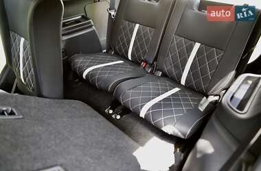 Внедорожник / Кроссовер Mitsubishi Outlander 2019 в 