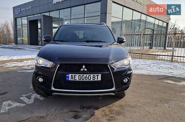 Внедорожник / Кроссовер Mitsubishi Outlander 2010 в 