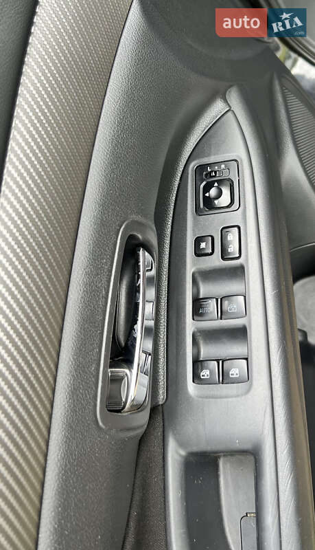 Внедорожник / Кроссовер Mitsubishi Outlander 2015 в Тернополе