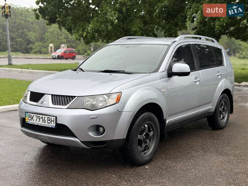 Внедорожник / Кроссовер Mitsubishi Outlander 2007 в Ровно