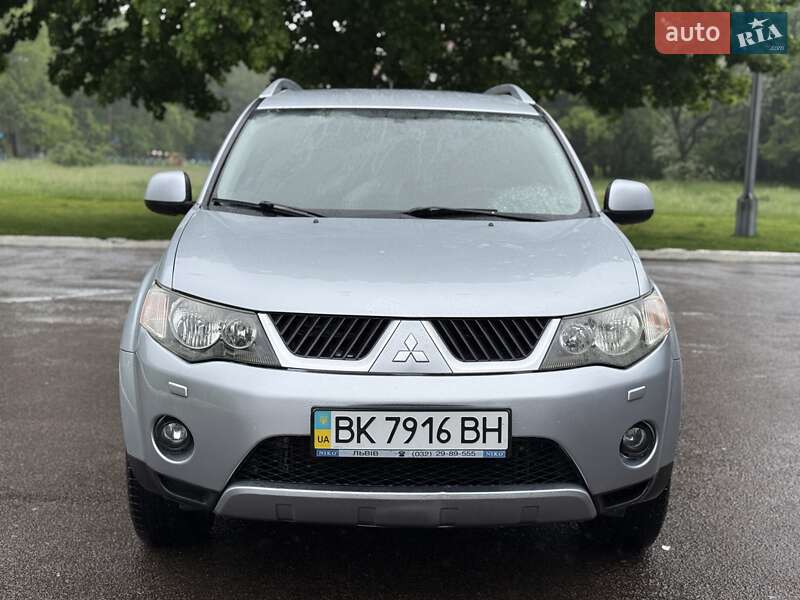 Внедорожник / Кроссовер Mitsubishi Outlander 2007 в Ровно