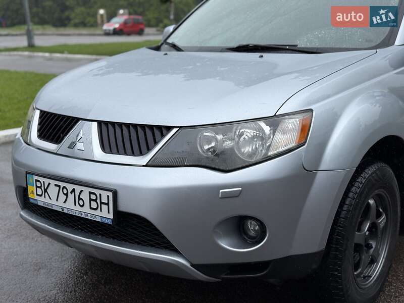 Внедорожник / Кроссовер Mitsubishi Outlander 2007 в Ровно