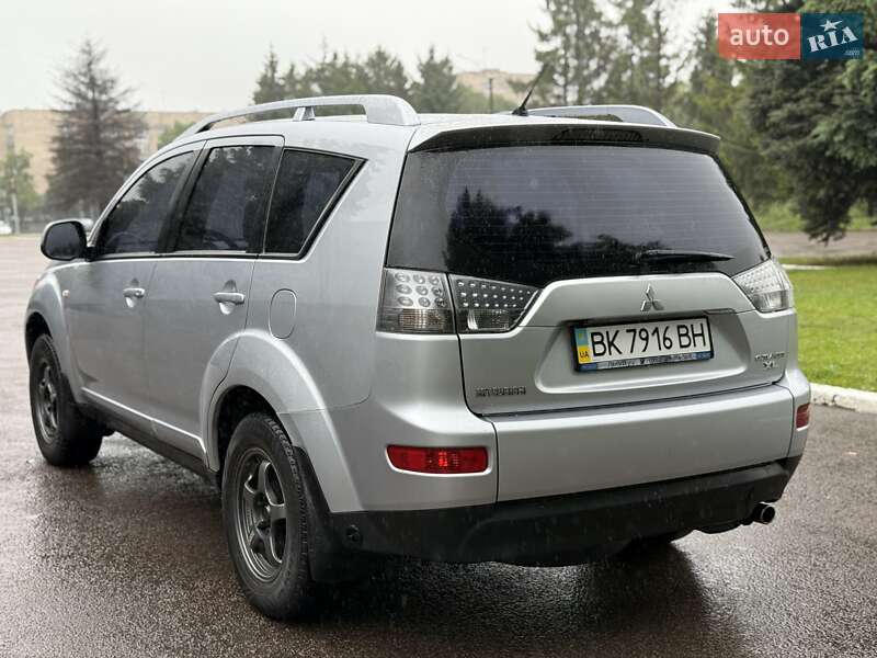 Внедорожник / Кроссовер Mitsubishi Outlander 2007 в Ровно