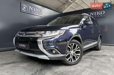 Позашляховик / Кросовер Mitsubishi Outlander 2018 в Києві