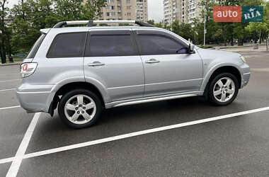 Внедорожник / Кроссовер Mitsubishi Outlander 2008 в 