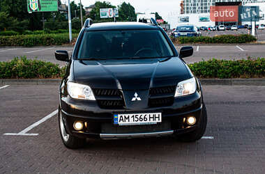 Позашляховик / Кросовер Mitsubishi Outlander 2009 в Житомирі