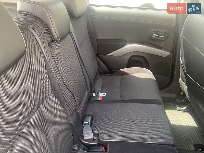 Позашляховик / Кросовер Mitsubishi Outlander 2010 в Кропивницькому