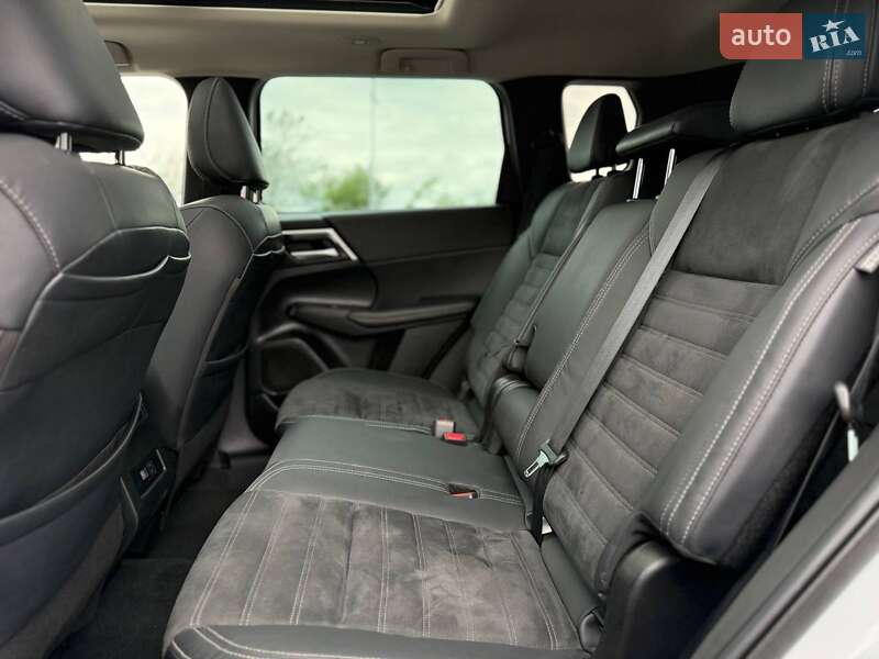 Внедорожник / Кроссовер Mitsubishi Outlander 2022 в Кривом Роге