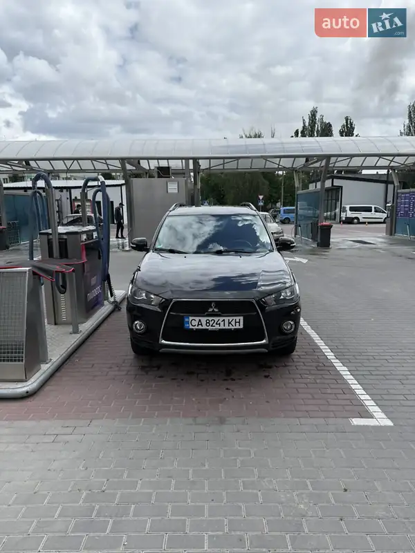 Mitsubishi Outlander