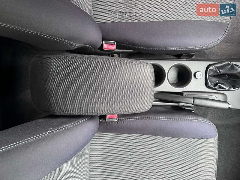 Внедорожник / Кроссовер Mitsubishi Outlander 2008 в Харькове фото 19 Внедорожник / Кроссовер Mitsubishi Outlander 2008 в Харькове