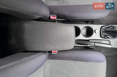 Внедорожник / Кроссовер Mitsubishi Outlander 2008 в 