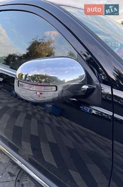 Внедорожник / Кроссовер Mitsubishi Outlander 2012 в 