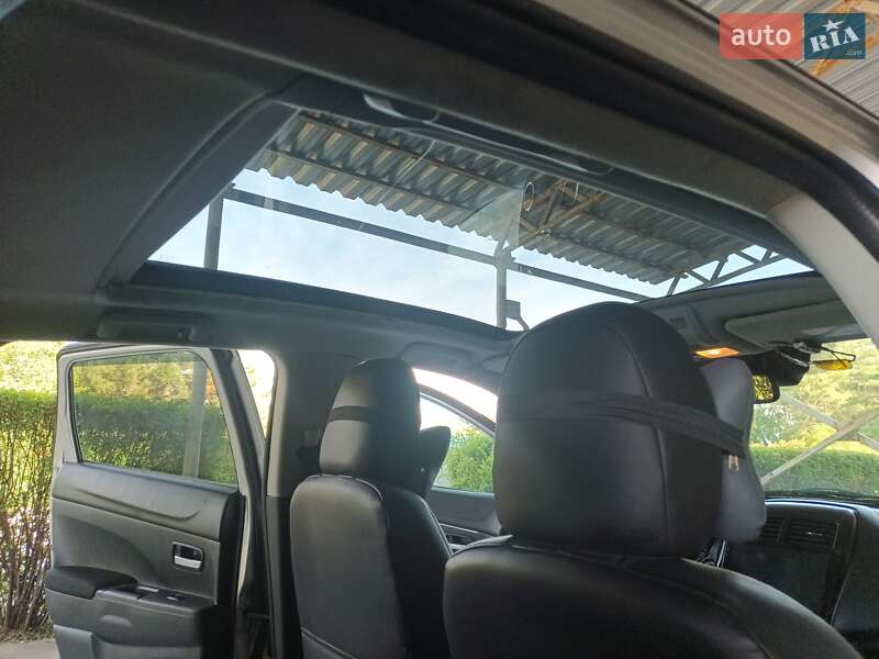 Позашляховик / Кросовер Mitsubishi Outlander 2015 в Дніпрі