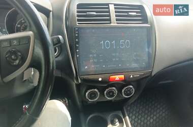 Позашляховик / Кросовер Mitsubishi Outlander 2015 в Дніпрі