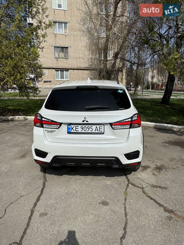 Внедорожник / Кроссовер Mitsubishi Outlander 2020 в Новомосковске