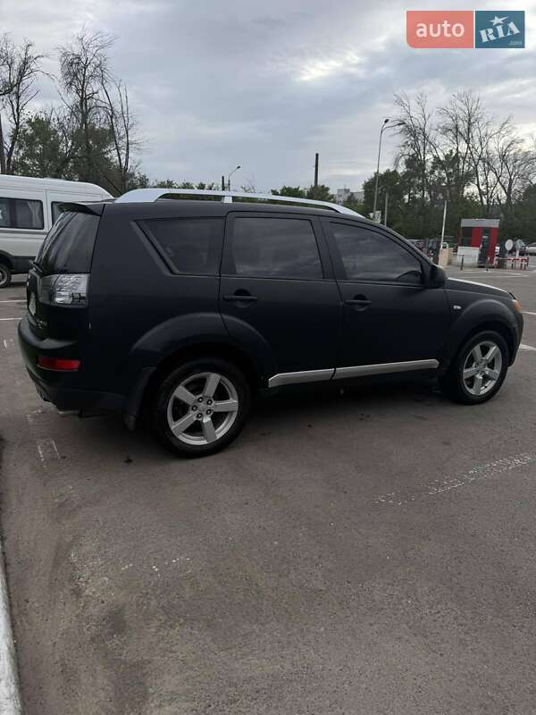 Позашляховик / Кросовер Mitsubishi Outlander 2008 в Харкові