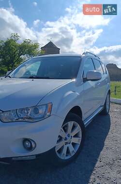 Внедорожник / Кроссовер Mitsubishi Outlander 2011 в Белгороде-Днестровском