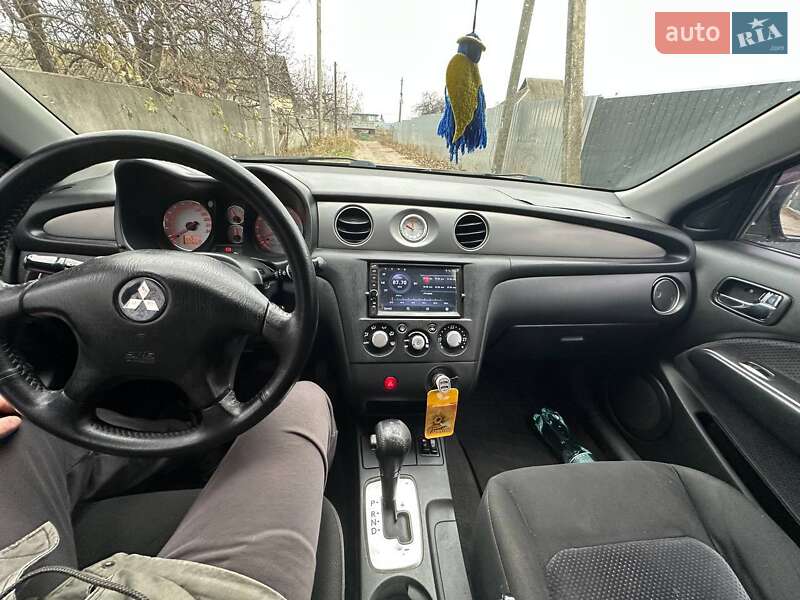 Внедорожник / Кроссовер Mitsubishi Outlander 2006 в Краснокутске