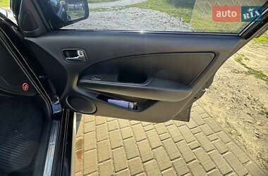 Внедорожник / Кроссовер Mitsubishi Outlander 2007 в 
