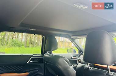 Позашляховик / Кросовер Mitsubishi Outlander 2021 в 
