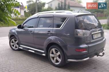 Позашляховик / Кросовер Mitsubishi Outlander 2010 в 