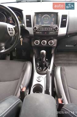 Позашляховик / Кросовер Mitsubishi Outlander 2010 в 