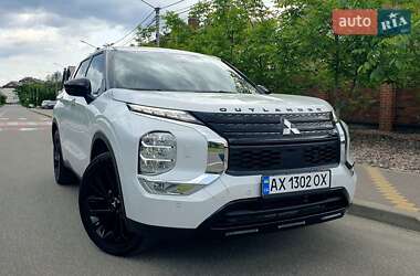 Внедорожник / Кроссовер Mitsubishi Outlander 2022 в Киеве