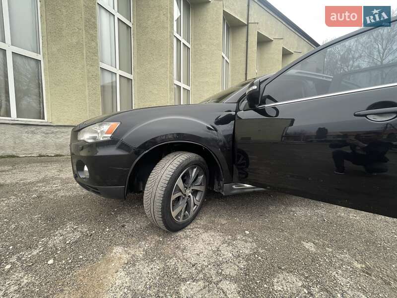 Внедорожник / Кроссовер Mitsubishi Outlander 2010 в Ивано-Франковске