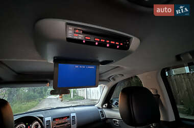 Внедорожник / Кроссовер Mitsubishi Outlander 2010 в 