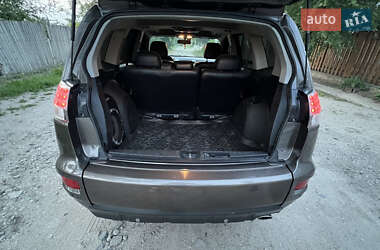 Внедорожник / Кроссовер Mitsubishi Outlander 2010 в 