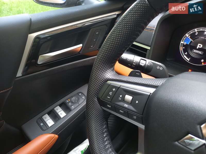 Позашляховик / Кросовер Mitsubishi Outlander 2022 в Черкасах