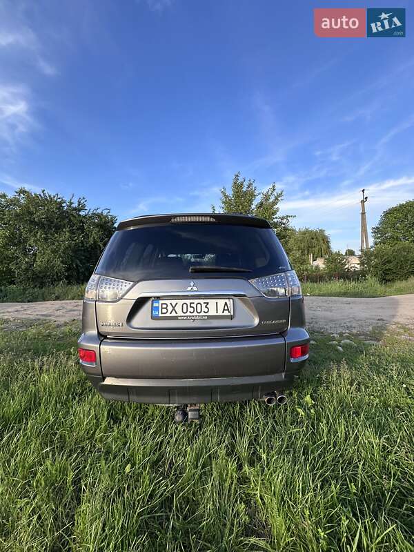 Внедорожник / Кроссовер Mitsubishi Outlander 2012 в Хмельницком