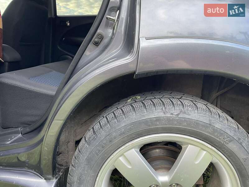 Внедорожник / Кроссовер Mitsubishi Outlander 2007 в Калиновке