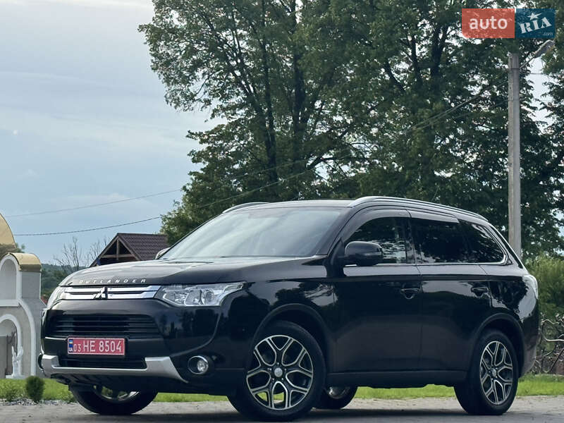 Внедорожник / Кроссовер Mitsubishi Outlander 2015 в Дрогобыче