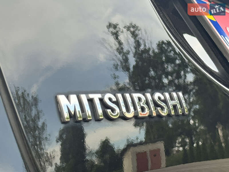 Внедорожник / Кроссовер Mitsubishi Outlander 2015 в Дрогобыче