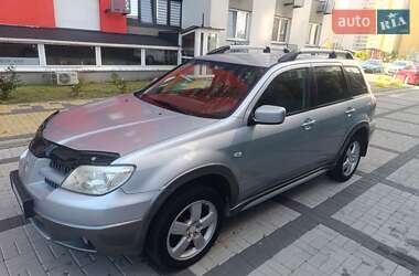 Внедорожник / Кроссовер Mitsubishi Outlander 2005 в Киеве