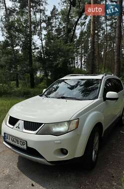 Внедорожник / Кроссовер Mitsubishi Outlander 2009 в Киеве