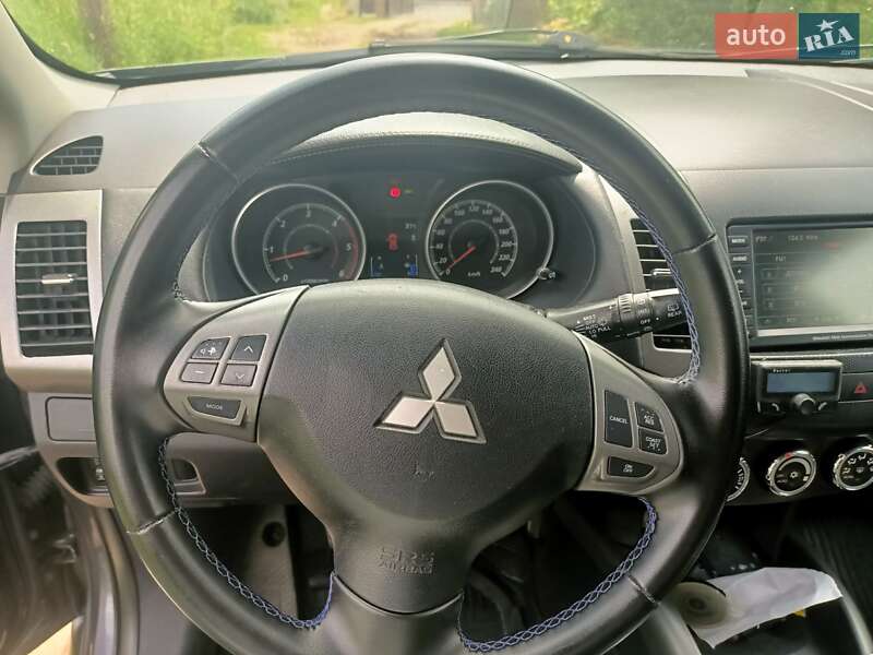 Внедорожник / Кроссовер Mitsubishi Outlander 2011 в Калуше фото 8 Внедорожник / Кроссовер Mitsubishi Outlander 2011 в Калуше