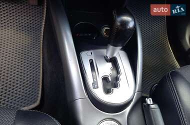 Внедорожник / Кроссовер Mitsubishi Outlander 2012 в 