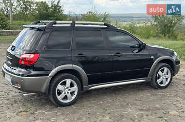 Позашляховик / Кросовер Mitsubishi Outlander 2006 в Ізюмі